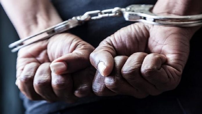 बांग्लादेशी गिरफ़्तार