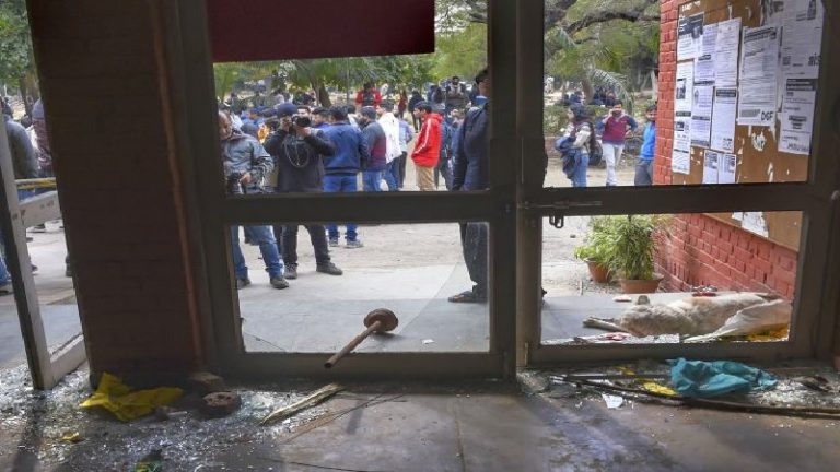 JNU के सर्वर रूम में हुई थी तोड़फोड़, FIR भी दर्ज हुई थी: RTI के नाम पर प्रपंच फैला रहे हैं वामपंथी