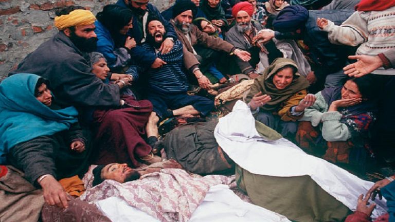 एक गाँव, 200 सिख परिवार: सूरज ढलते ही घुसे 50 जिहादी, घरों से निकाला और लाश की ढेर लगा दी