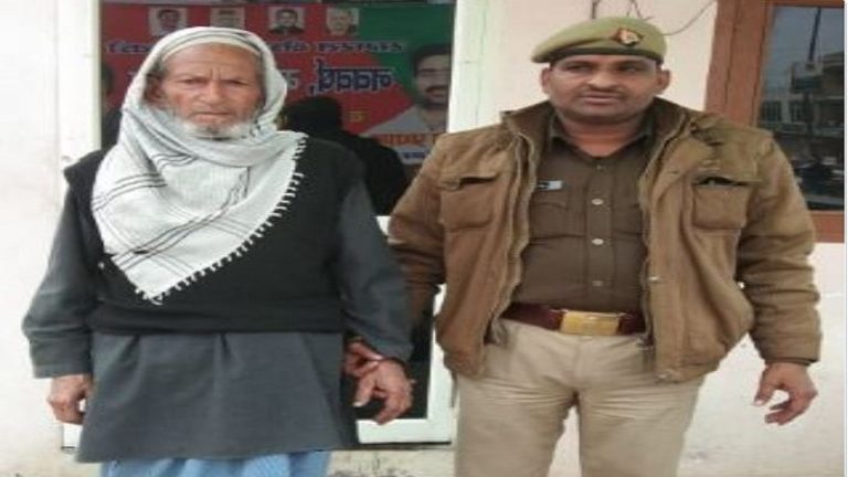 10 बच्चों के बाप फारूक को हुआ इश्क, महिला ने बनाई दूरी तो जिंदा जला डालने को फूँक दिया घर