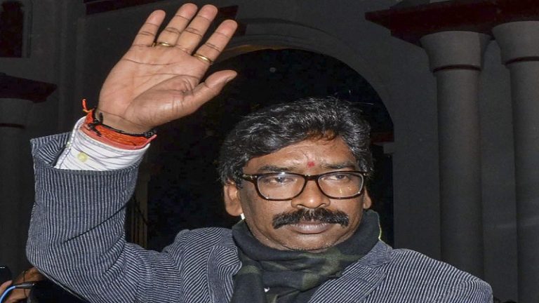 सरकार बनने के 4 घंटे के भीतर केस वापस लेने का फैसला, 21 दिन बाद हत्या कर 7 को जंगल में फेंका
