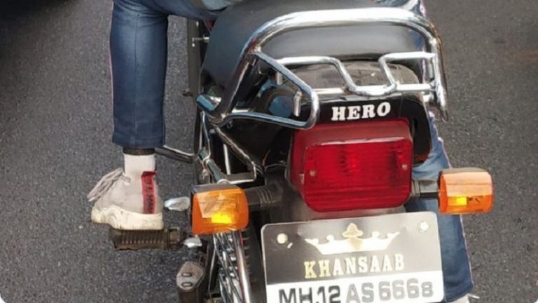 ऐसे कैसे चलेगा खान साहब… पुलिस का ये अंदाज देख भौंचक रह गए लोग