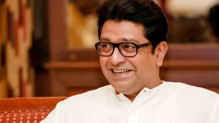 राज ठाकरे की पार्टी मनसे का झंडा हुआ भगवा, जय शिवाजी-जय भवानी का लगा नारा