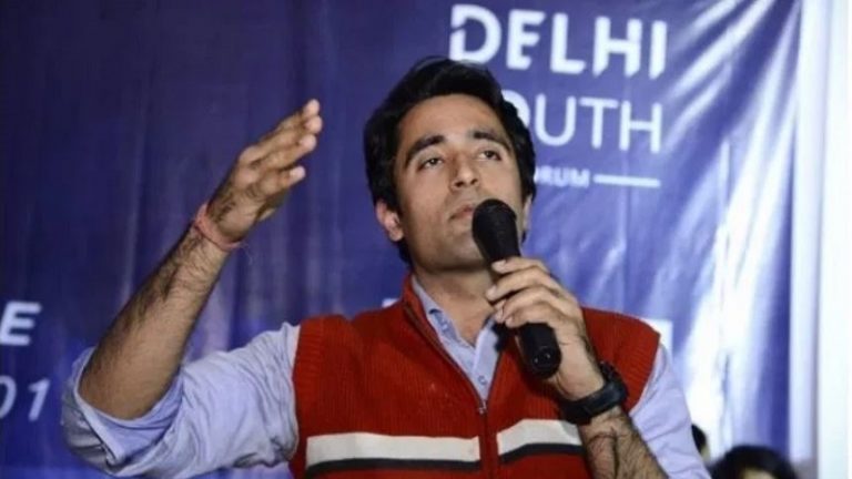 शरजील इमाम को ‘देशद्रोही’ कहने पर चुनाव विश्लेषक के साथ शाहीन बाग़ मीडिया संयोजक ने की बदसलूकी