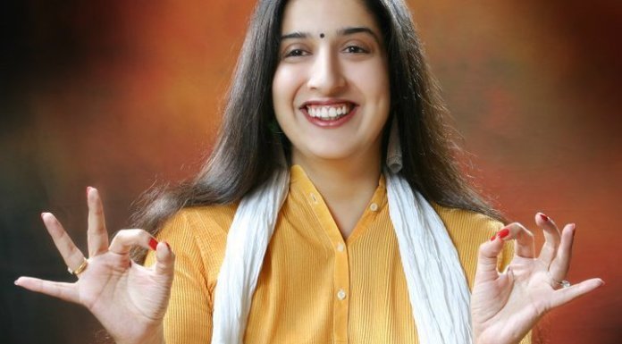 रामचंद्र गुहा पर टूट पड़ी गालीबाज ट्रोल स्वाति चतुर्वेदी, राहुल गाँधी के समर्थन में धड़ाधड़ दागे ट्वीट
