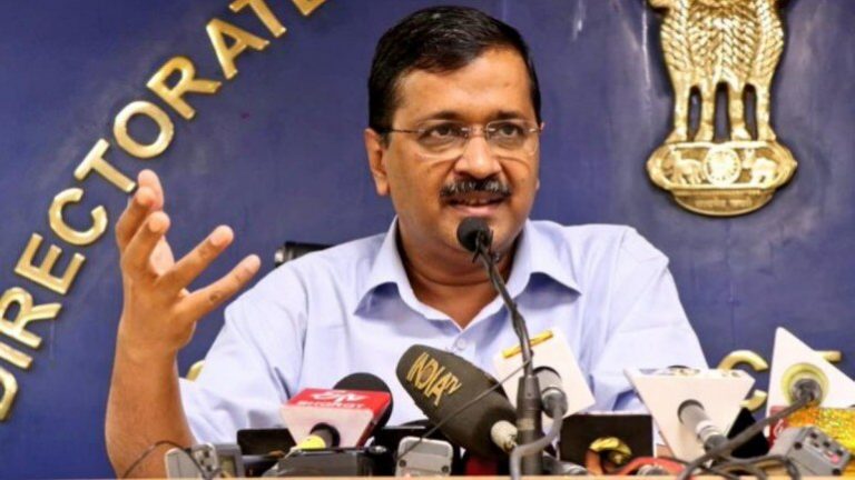 विवादित वीडियो ट्वीट करने पर बुरे फँसे  केजरीवाल, चुनाव आयोग ने जारी थमाई नोटिस, कल शाम तक देना है जवाब
