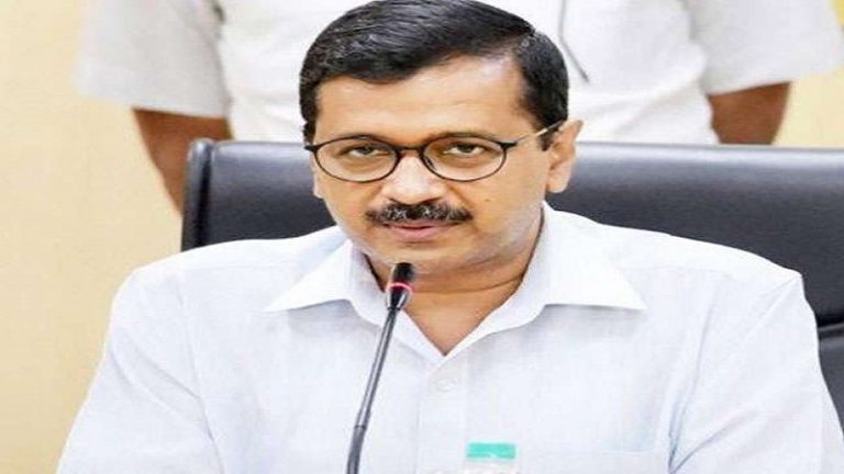 हिन्दुओं का विश्वास जीतने का दाँव पड़ा उलटा: केजरीवाल ने पढ़ी हनुमान चालीसा तो बिफरे मुस्लिम