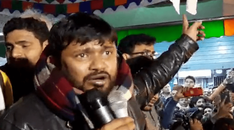 हर दूसरे दिन पिट रहे हैं कन्हैया कुमार, जूता-चप्पल, अंडा, मोबिल, पत्थर… सब बरसा रहे बिहारी