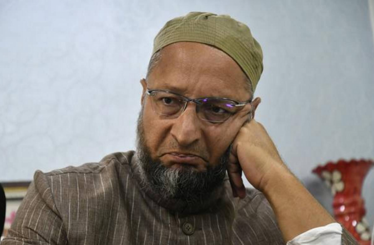 ओवैसी के मंच से लगे ‘पाकिस्तान जिंदाबाद’ के नारे, पार्टी नेता ने हिंदुओं के खिलाफ उगला था जहर