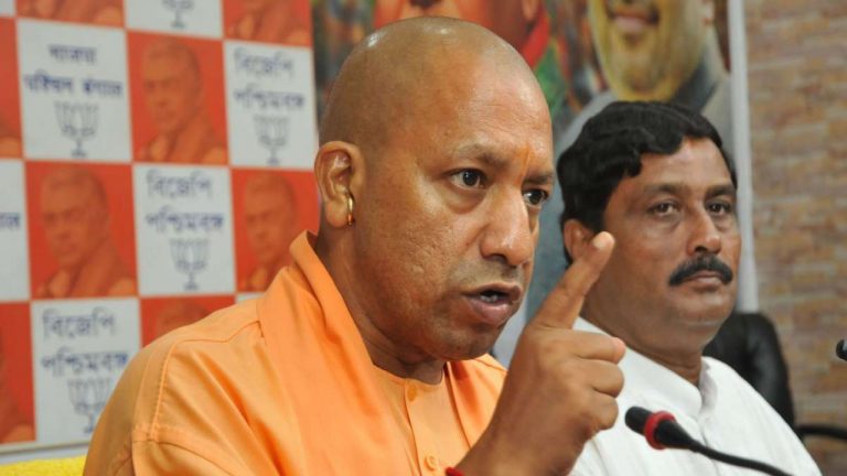 हाथरस मामले की जाँच के लिए SIT गठित, 7 दिन में रिपोर्ट: PM मोदी और CM योगी की बातचीत, फास्ट ट्रैक कोर्ट में मुकदमा
