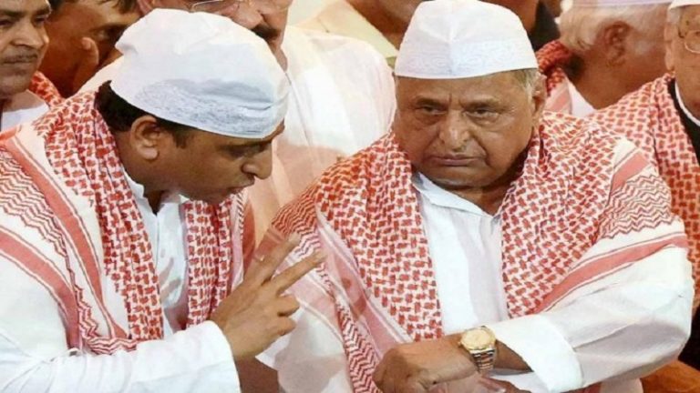 जय श्रीराम से चिढ़े ‘मौलाना’ मुलायम के ‘टोंटी चोर’ पुत्र: पुलिस को हड़काया, युवक को सपाइयों ने पीटा
