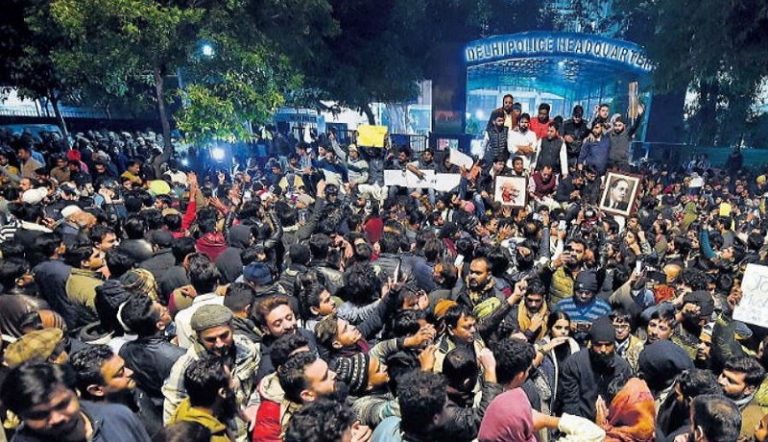 हैदराबाद विश्वविद्यालय में ‘शाहीन बाग नाईट’ का आयोजन करने वाले तीन छात्रों पर 15 हज़ार का जुर्माना