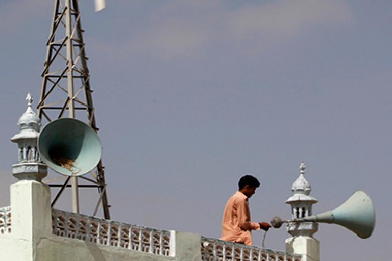 मस्जिद के स्पीकर्स से होंगे बिजली बिल, सरकारी संदेशों की घोषणा: योगी सरकार का फैसला मंदिरों पर भी
