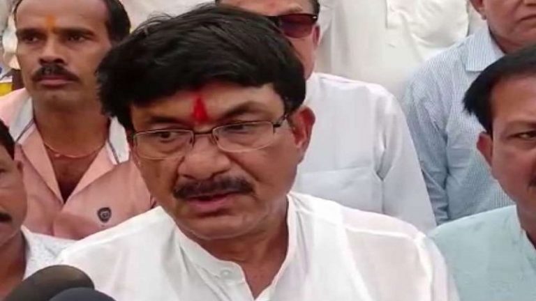 मैं सिंधिया का चमचा, हमारी सरकार ने उद्योग के लिए कुछ नहीं किया: कमलनाथ के मंत्री ने खोली पोल
