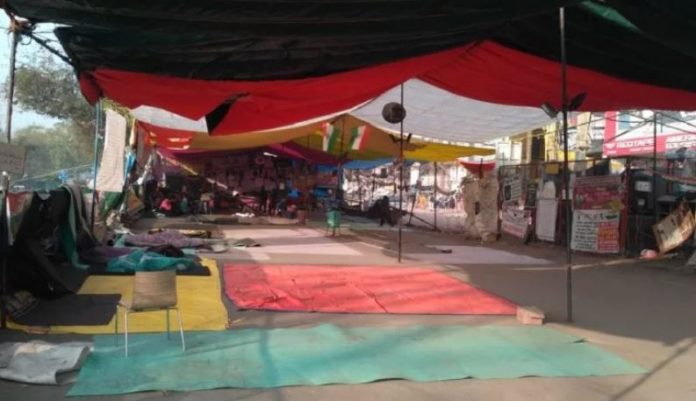 दिल्ली चुनाव में संविधान को भूले प्रदर्शनकारी, खाली पड़ा शाहीन बाग
