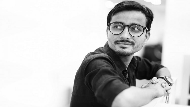सोती महिलाओं के कपड़ों में हाथ डालता था पत्रकार दिलीप ख़ान, शराब पिला करता था सेक्स: नहीं हुई कोई कार्रवाई