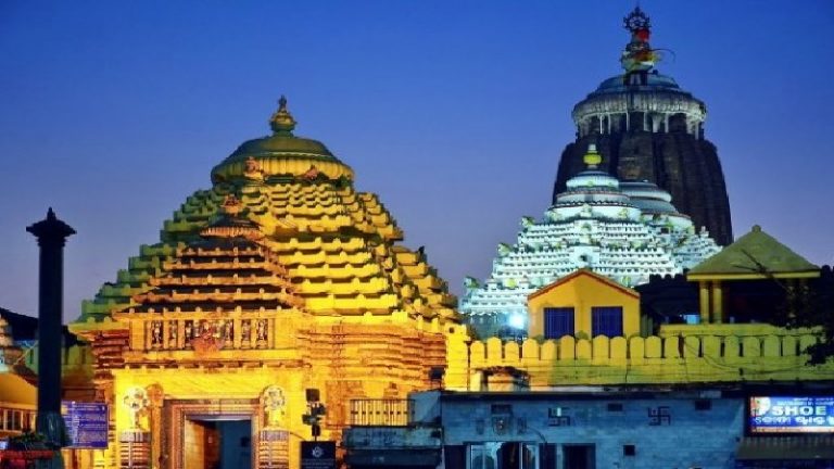 328 साल पहले एक्राम ख़ान था, अब कोरोना है: दो मौके जब श्रीमंदिर में लगा ‘कर्फ्यू’ पर नहीं रुका पूजा-पाठ
