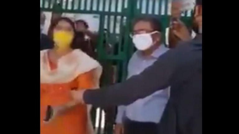 अल्लाह के घर का दरवाजा बंद नहीं होगा, जुल्मों का नतीजा है कोरोना: मौलवी ने समझाने आई पुलिस को लौटाया
