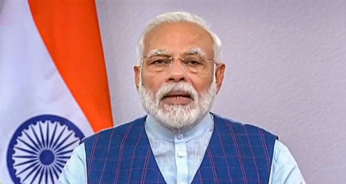 गरीब लोगों से जो सेवाएँ लेते हैं उनके आर्थिक हितों का ध्यान रखें, उन्हें पूरा वेतन दें: PM मोदी