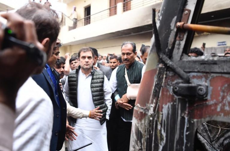 ‘सोनिया-राहुल, इन माँ-बेटों ने ही आग लगाई है’: राहुल गाँधी के दौरे पर फूटा पीड़ित महिला का गुस्सा
