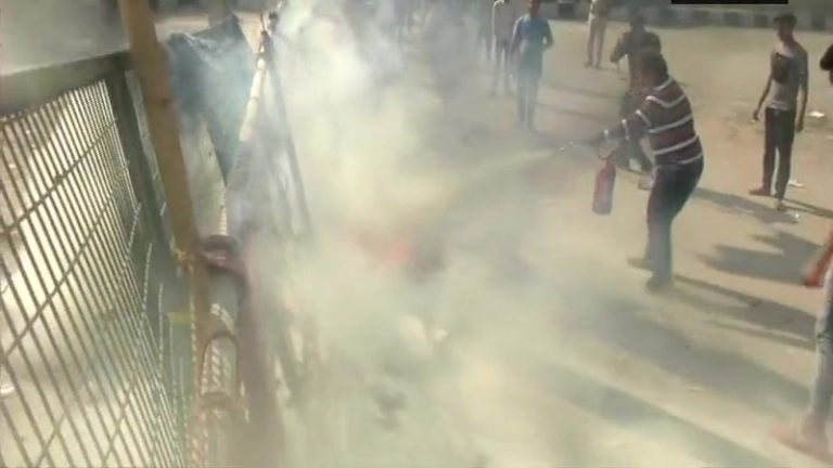 शाहीन बाग़ में फेंका गया पेट्रोल बम, जनता कर्फ्यू से ध्यान खींचने की साजिश बता रहे लोग