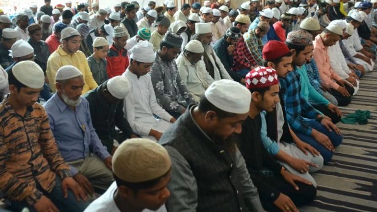 बाराबंकी: मस्जिद में जबरन नमाज पढ़ने पर जान मोहम्मद, सलमान और रफी गिरफ्तार