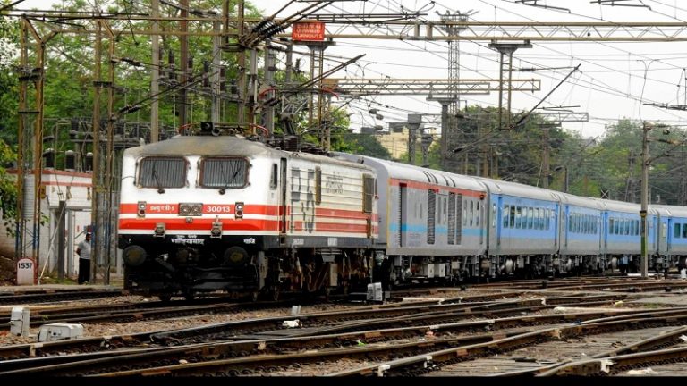 22 मार्च को जमीन से लेकर आसमान तक होगा ‘जनता कर्फ्यू’: न चलेगी ट्रेन-मेट्रो, न उड़ेगी फ्लाइट