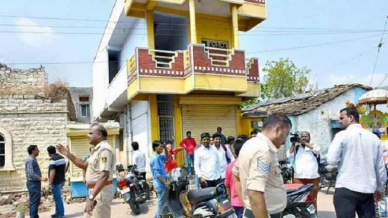 कर्नाटक: कलबुर्गी में दीवार पर लिखे ‘पाकिस्‍तान जिंदाबाद’ के नारे और PM मोदी  के खिलाफ अपमानजनक टिप्पणी