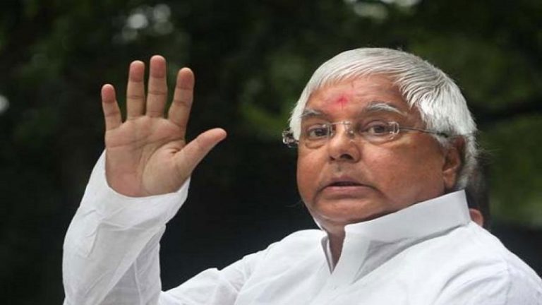 लालू यादव की मुश्किलें बढ़ीं: चारा घोटाले से जुड़े एक मामले में सुप्रीम कोर्ट ने माँगा  जवाब