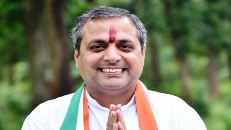 कॉन्ग्रेस विधायक के खिलाफ FIR दर्ज, मुफ्त राशन देने के नाम पर भीड़ इकट्ठा करने का आरोप