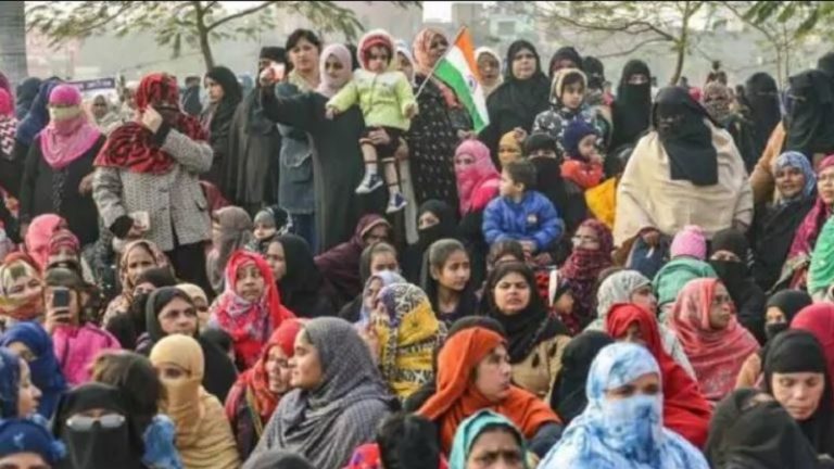 CAA विरोध की भेंट चढ़ी 43 दिन की दुधमुँही बच्ची: प्रदर्शन के लिए रोज ईदगाह लेकर जाती थी अम्मी