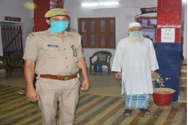 अब्दुल्ला मस्जिद में विदेशी जमातियों को छिपाने वाले इलाहाबाद विश्वविद्यालय के प्रोफेसर मोहम्मद शाहिद सस्पेंड, योगी सरकार सख्त
