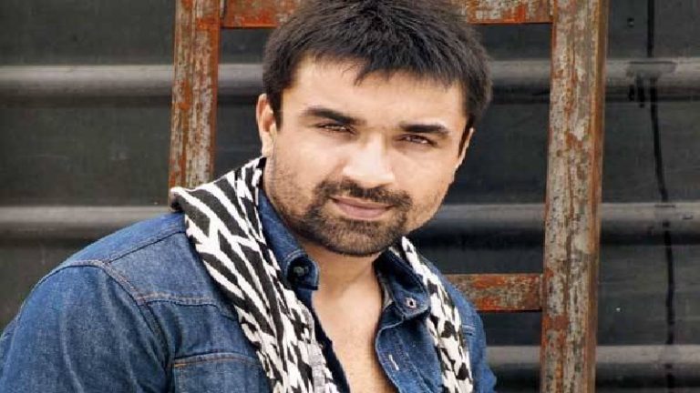 भड़काऊ बयान देने वाले एजाज खान को शिवसेना का समर्थन, कभी संजय राउत को बताया था कुत्ता