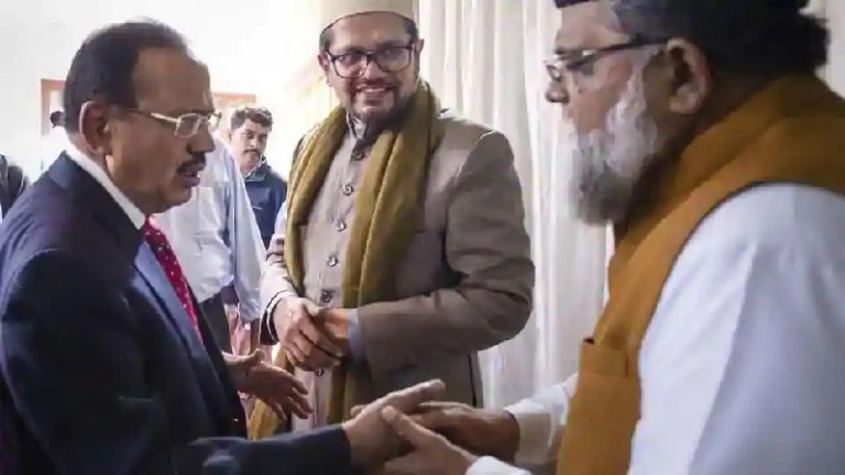 ऐसे खाली हुआ निजामुद्दीन का मरकज: रात के 2 बजे एक्शन में आए NSA डोभाल, फिर ढीला पड़ा मौलाना