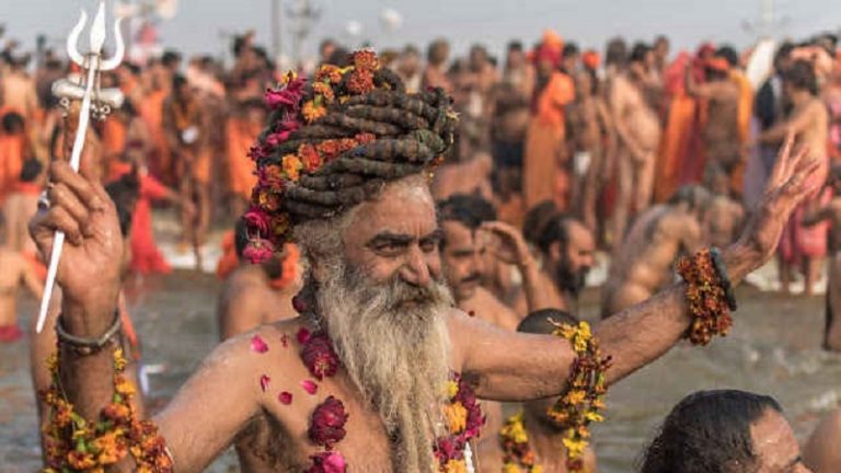 औरंगज़ेब से हरिद्वार और वाराणसी को बचाया, आज अपने ही देश में मारे जा रहे: दशनामी नागा साधुओं का उपकार भूल गया देश