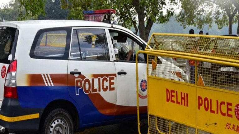 जमातियों को कार में बिठा कॉन्स्टेबल इमरान ने पार कराया बॉर्डर, रंगे हाथ पकड़े जाने के बाद सस्पेंड