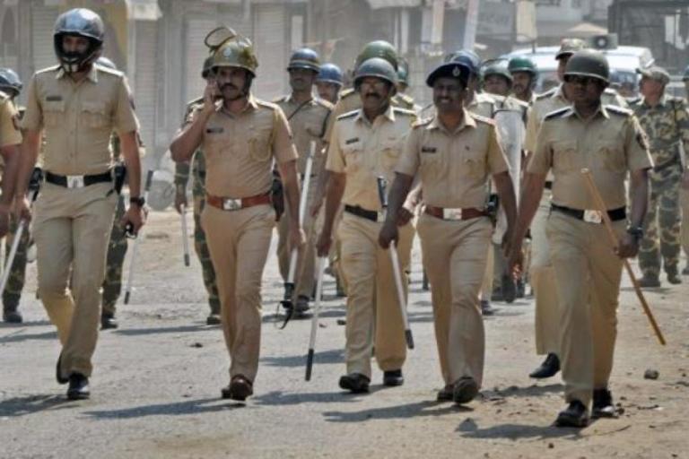 महाराष्ट्र: मस्जिद में छिपे 21 विदेशी जमाती को पकड़ने वाले पुलिस अधिकारी को कोरोना