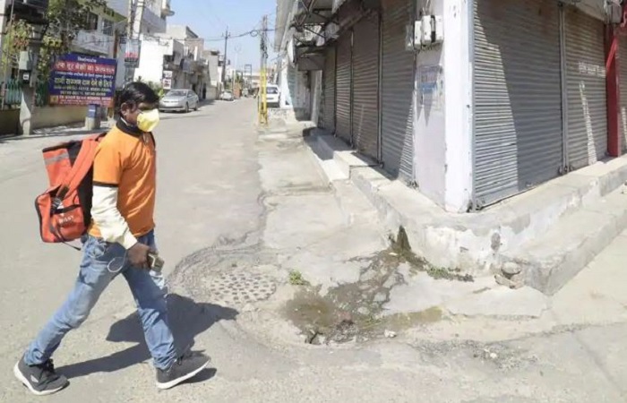 पिज्जा के साथ कोरोना की भी होम डिलीवरी! दिल्ली में 72 घरों के लोग क्वारंटाइन, मालवीय नगर के कुछ इलाके सील