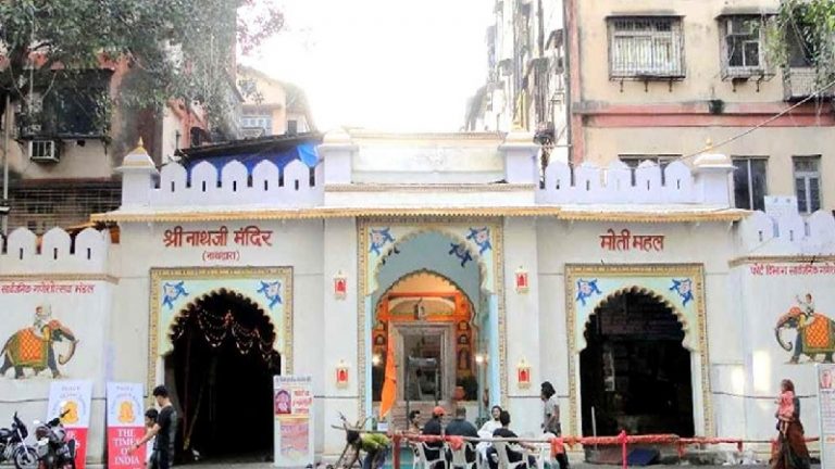 श्रीनाथ जी के निज सेवकों ने दिए ₹1.51 लाख: कोरोना आपदा के बीच आगे आए देशभर के मंदिर