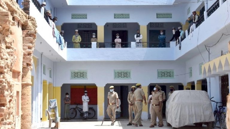 जाँच में भी नंगे हुए जमाती: नर्सों के सामने उतारे थे कपड़े, गाए थे अश्लील गाने