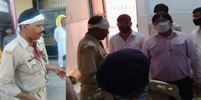 लॉकडाउन के बीच कन्नौज में छत पर नमाज पढ़ रहे लोगों को पुलिस ने रोका तो कुल्हाड़ी से हमला, दो पुलिसकर्मियों की हालत नाजुक