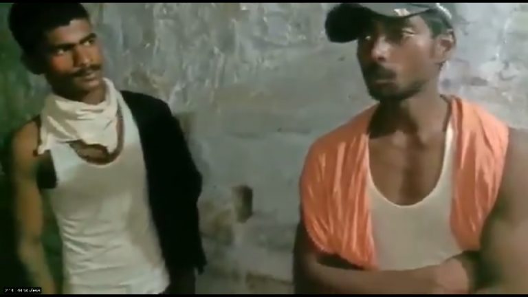 सभी धर्मों को सब्जी बेचूँगा, पर ठेले से भगवा झंडा नहीं हटाऊँगा, जिसको पावर है रोक ले: दलित सब्जी विक्रेता