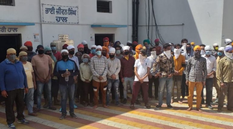 मजनू-का-टीला गुरुद्वारे में फँसे सिखों को एक स्कूल में किया गया शिफ्ट, मनजिंदर सिंह सिरसा ने की थी सरकार से अपील
