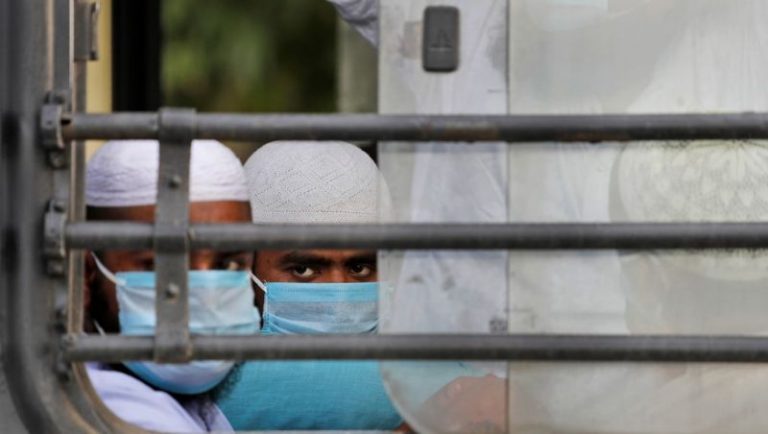 800+ विदेशी जमाती दिल्ली की मस्जिदों में छिपे पाए गए: टेस्ट में कोरोना पॉजिटिव आने से हो सकती है संक्रामक चेन लंबी