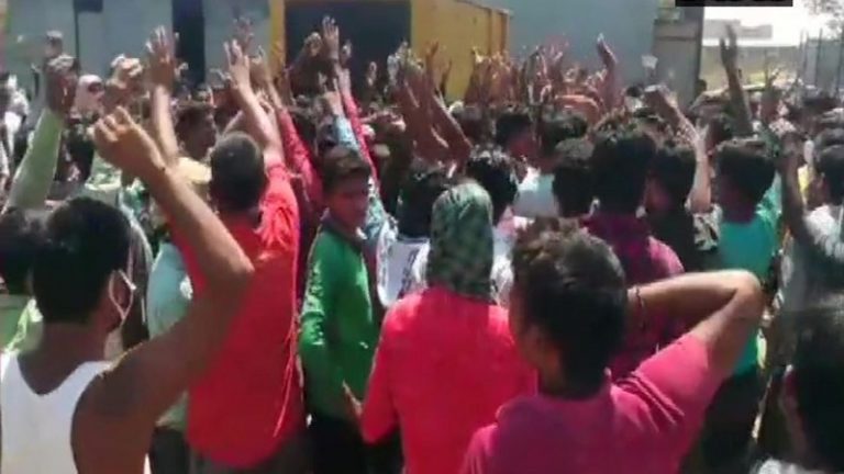 IIT हैदराबाद में वेतन और घर वापसी को लेकर 2400 प्रवासी मजदूरों का हंगामा, पुलिस पर भी पथराव