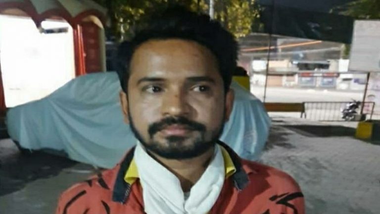 ‘…जो डॉक्टर मुहल्ले में आ रहे, वो दे रहे जहरीला इंजेक्शन’ – WhatsApp पर इरशाद ने फैलाई अफवाह, इंदौर में गिरफ्तार