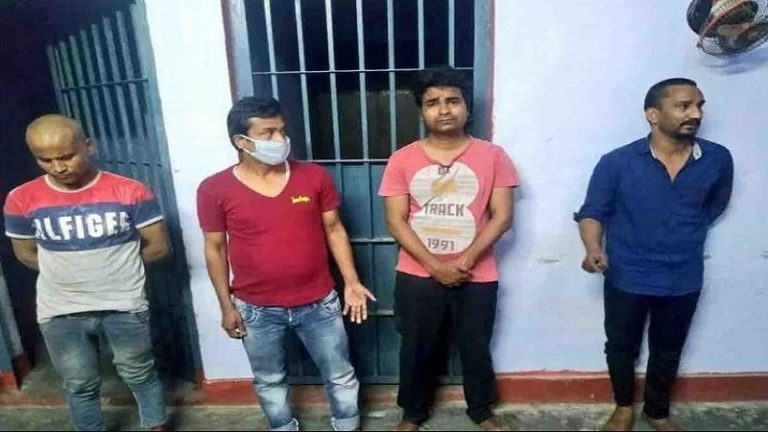 कोरोना हॉटस्पॉट में सर्वे कर रही नर्सों से छेड़खानी, कहा- बाहर नहीं जाने देंगे, यहीं हत्या कर देंगे