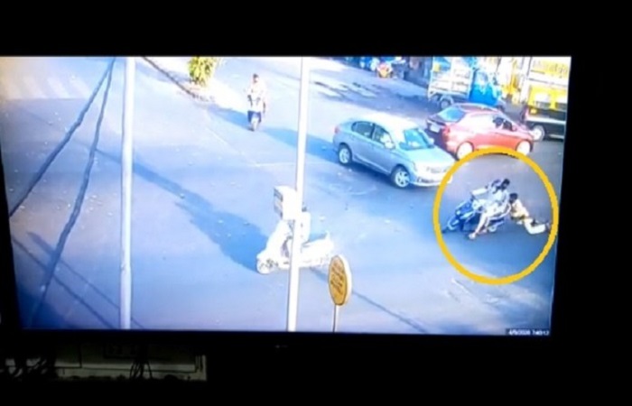 मुंबई: चेकपॉइंट पर तैनात पुलिस इंस्पेक्टर को बाइक से शेख नईम ने 25 फीट घसीटा, हुआ गिरफ्तार