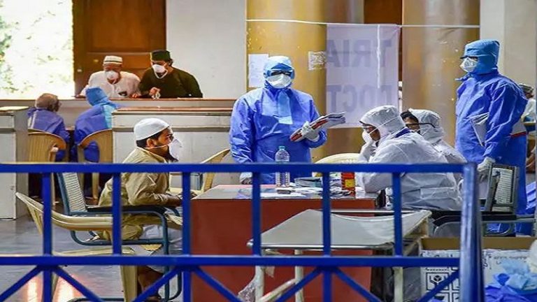 मुंबई: कस्तूरबा हॉस्पिटल के स्टाफ ने PPE की कमी को किया उजागर, उद्धव सरकार ने की कार्रवाई