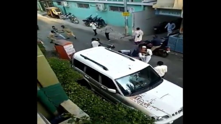 पुणे में ड्यूटी पर तैनात पुलिसकर्मी पर पत्थरों से हमला: युनुस, मतिन और मोइन के खिलाफ मामला दर्ज